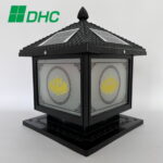 Đèn trụ hàng rào năng lượng mặt trời màu đen